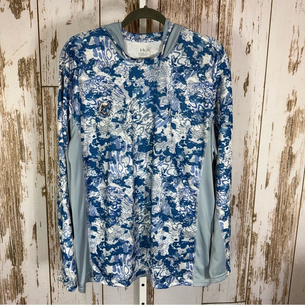Huk Fishing, Blue and White Long Sleeve Tee. Size Large. Excellent condition!